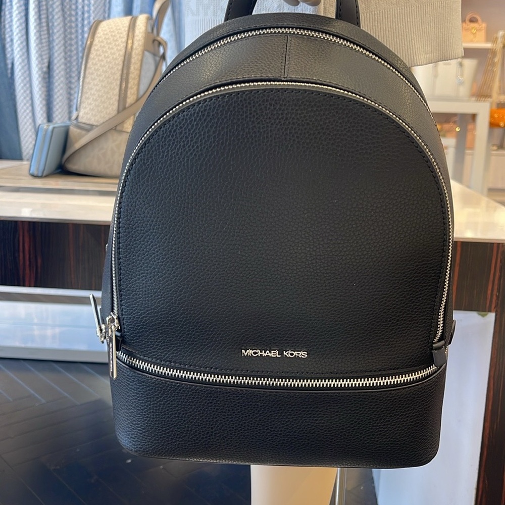 MICHAEL KORS Rhea Medium Pebbled Leather Zip Backpack
BLACK 
NWT MK - Picture 6 of 16